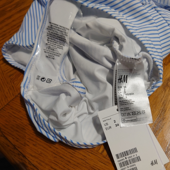 NWT H&M one piece swim suit - Picture 3 of 8